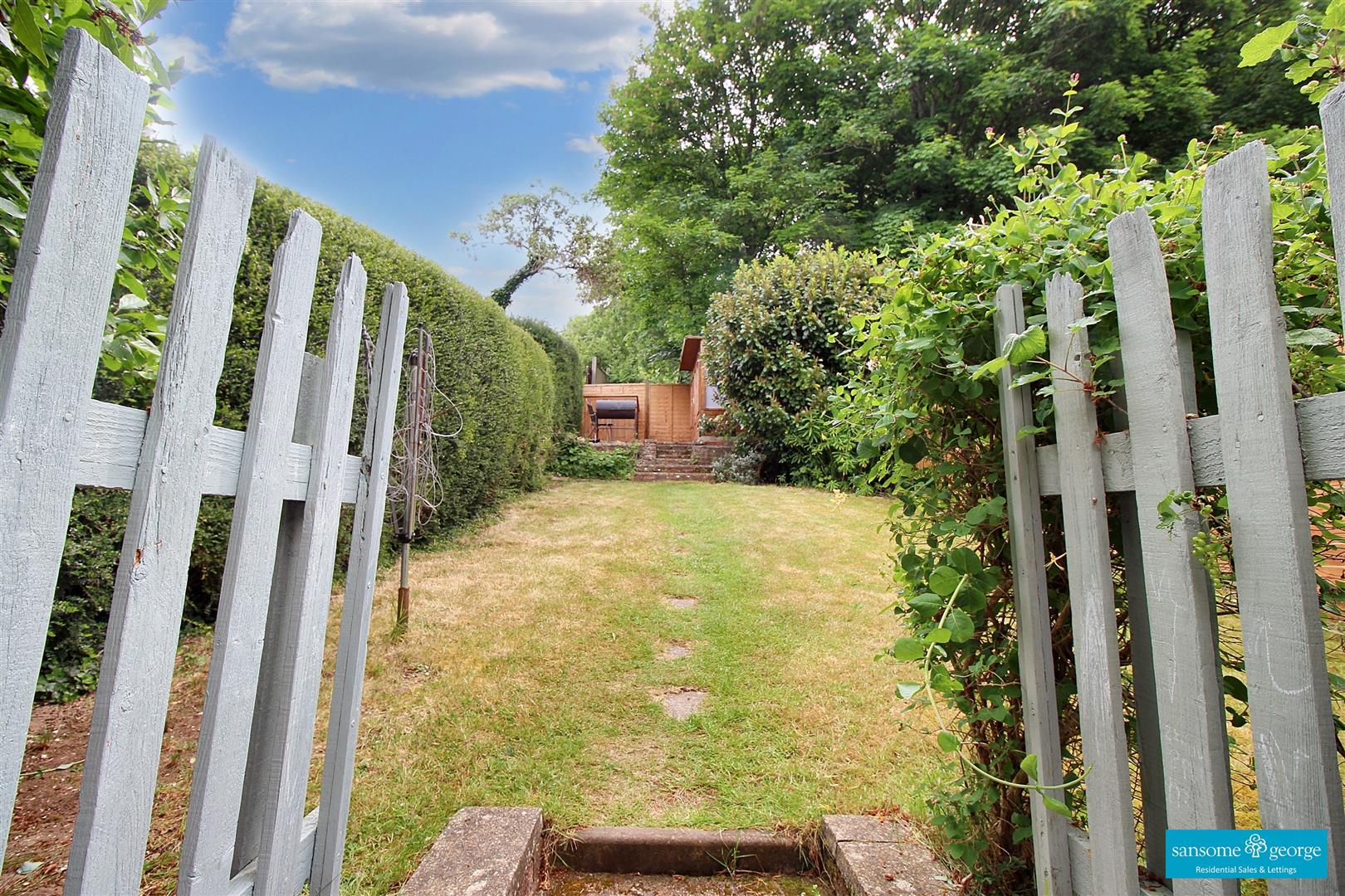 3 bed property in Rodway Road, Reading